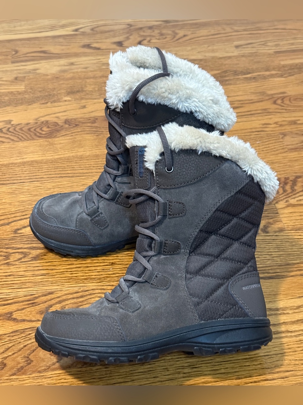 Columbia Ice Maiden II Women's Winter Boots Size 5.5 Greige Suede Waterproof